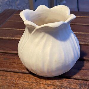 Art Pottery Red Wing Creamy White Tulip Vase - Rare